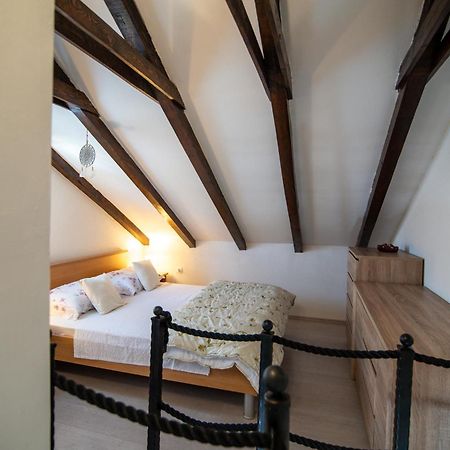 Studio Apartment Dona Трогир Экстерьер фото