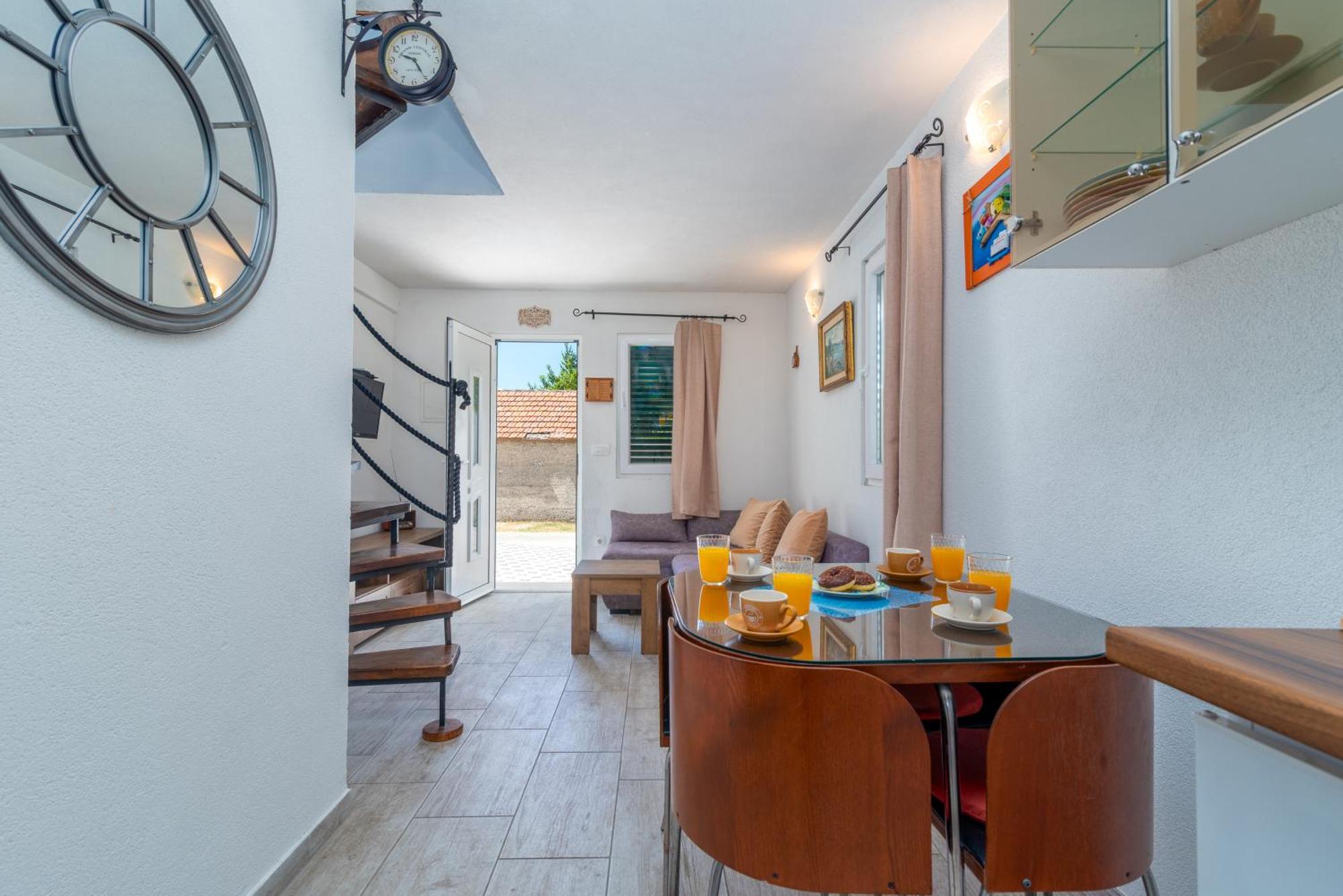 Studio Apartment Dona Трогир Экстерьер фото