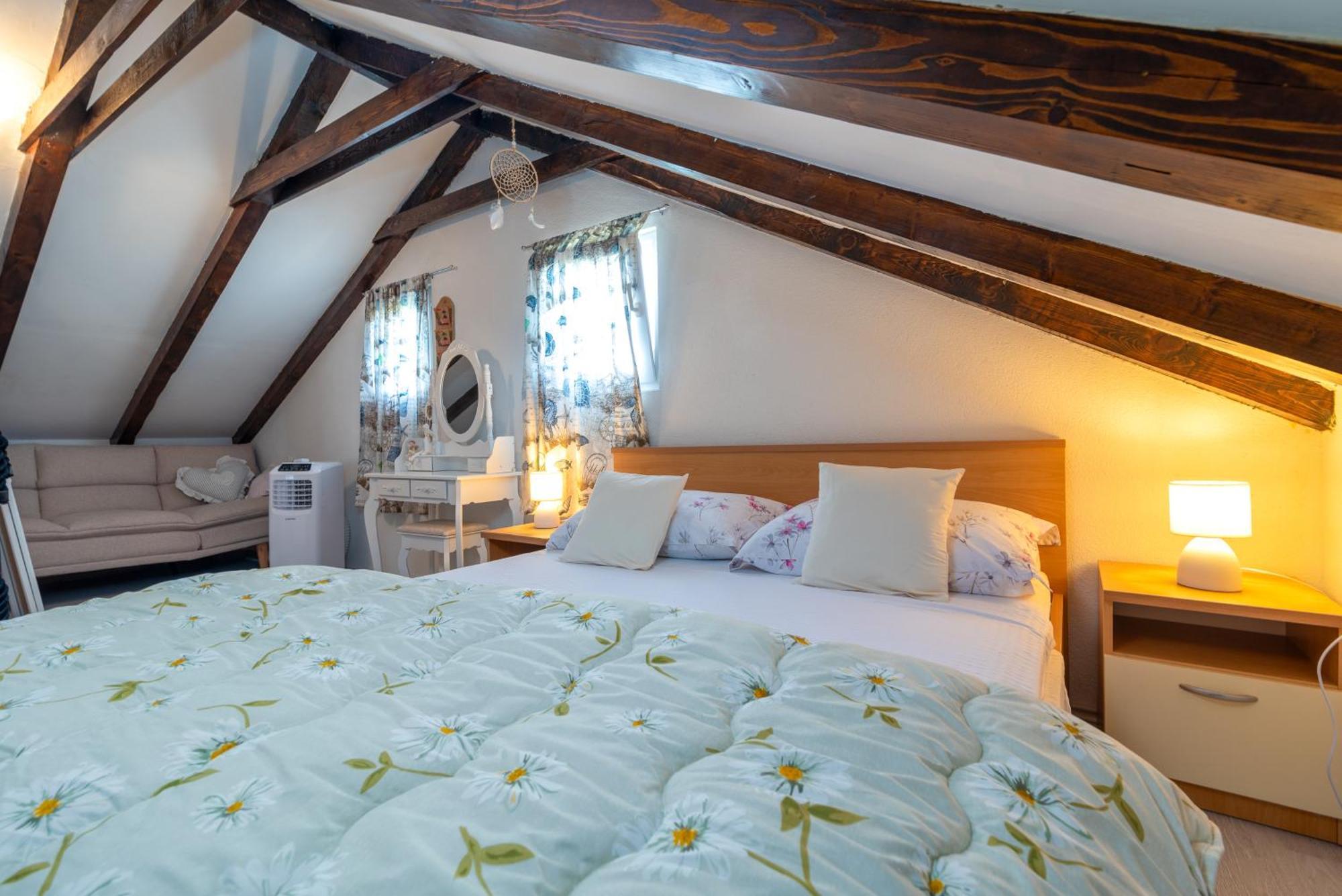 Studio Apartment Dona Трогир Экстерьер фото