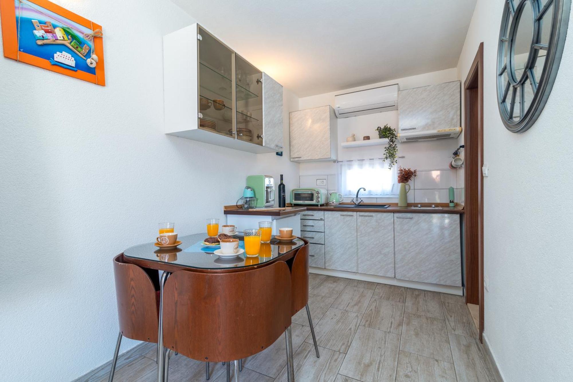 Studio Apartment Dona Трогир Экстерьер фото
