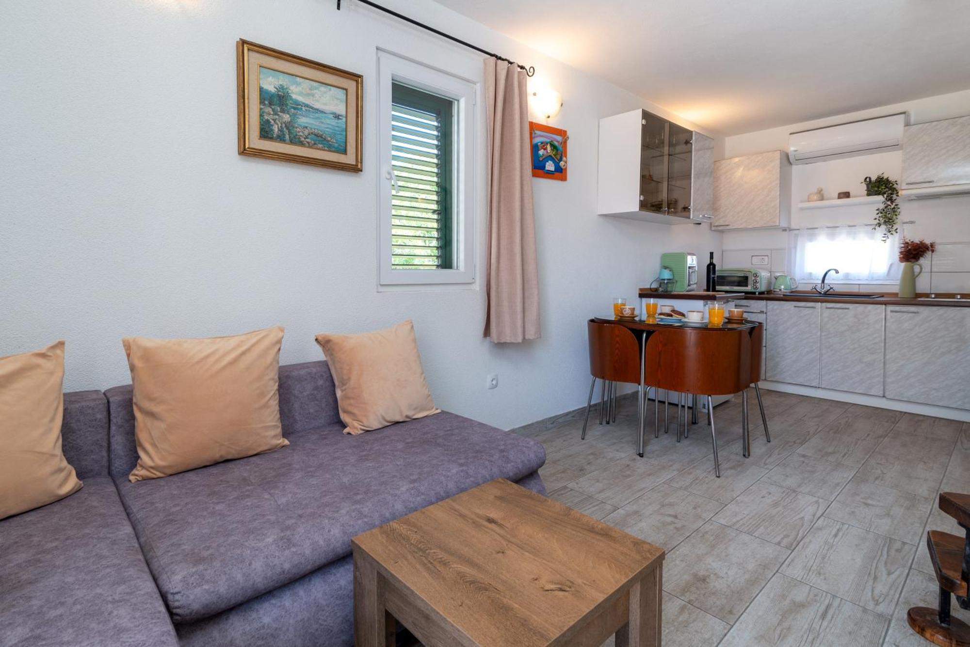 Studio Apartment Dona Трогир Экстерьер фото