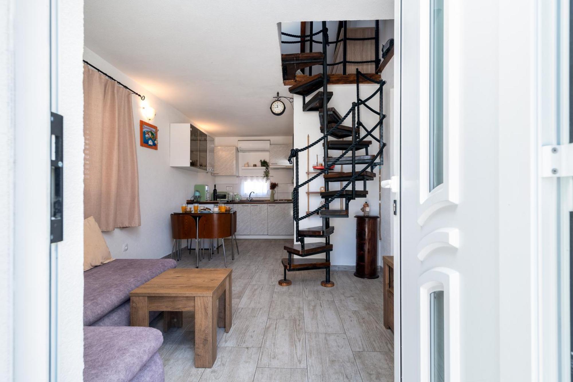 Studio Apartment Dona Трогир Экстерьер фото
