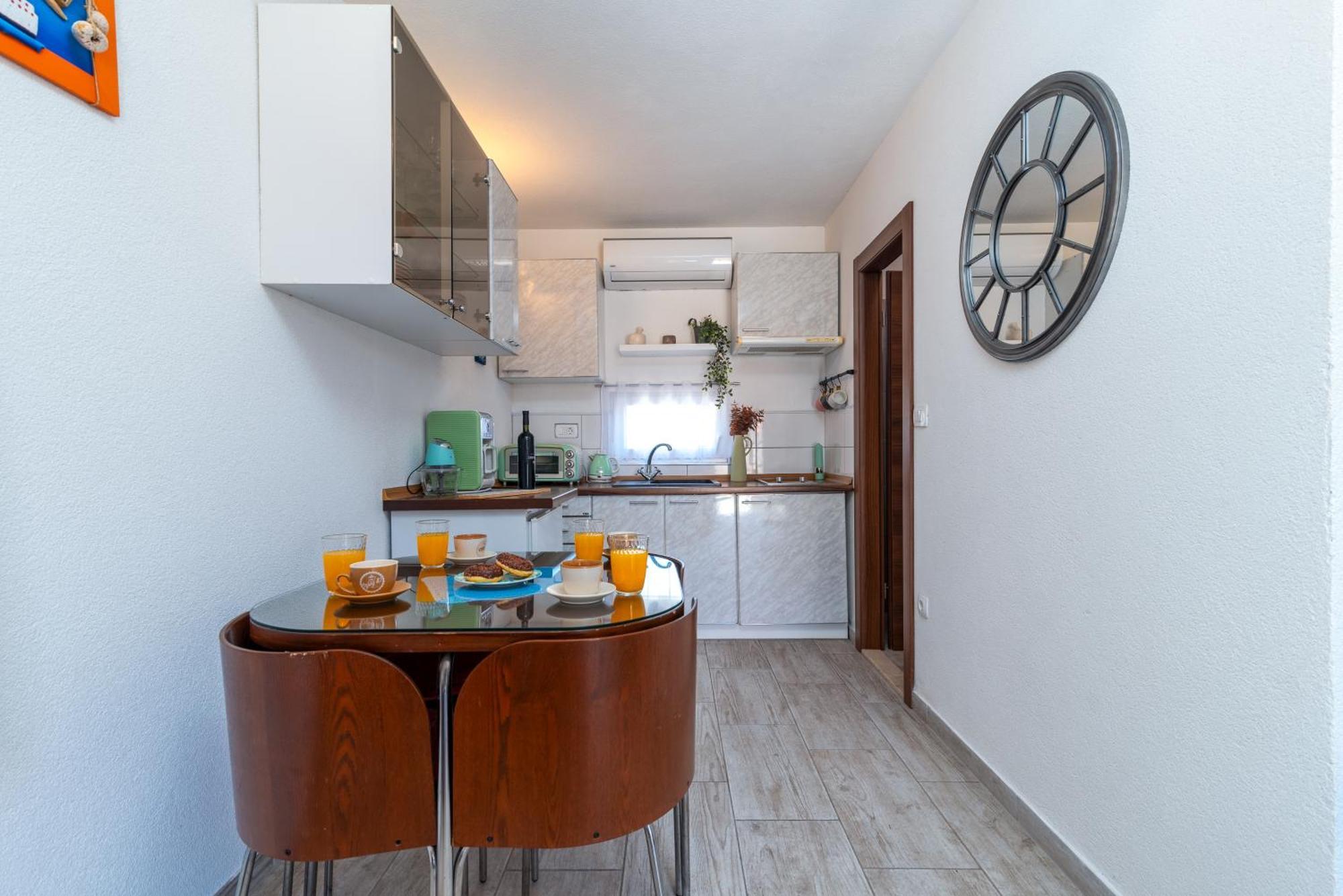 Studio Apartment Dona Трогир Экстерьер фото